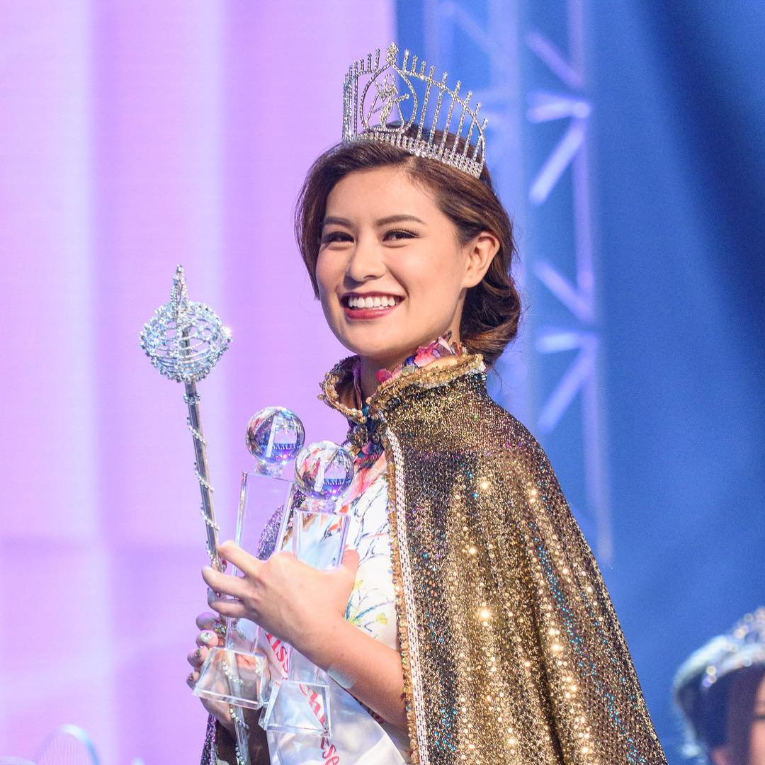 Award ceremony with crown